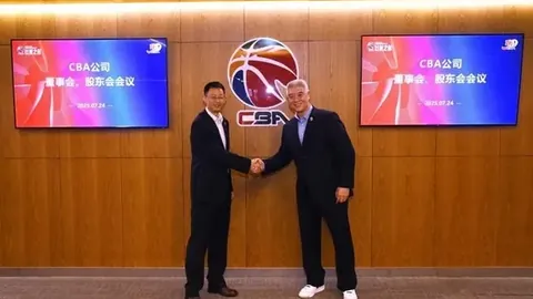 湖人战胜火箭！替补联手献出40分及12记三分，詹姆斯关键罚球与封盖锁胜局